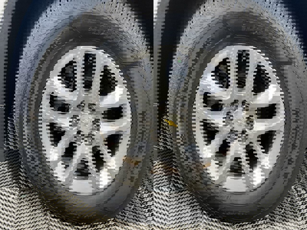 Used 2019 Chevrolet Traverse LT w/ LPO, Floor Liner Package image 13