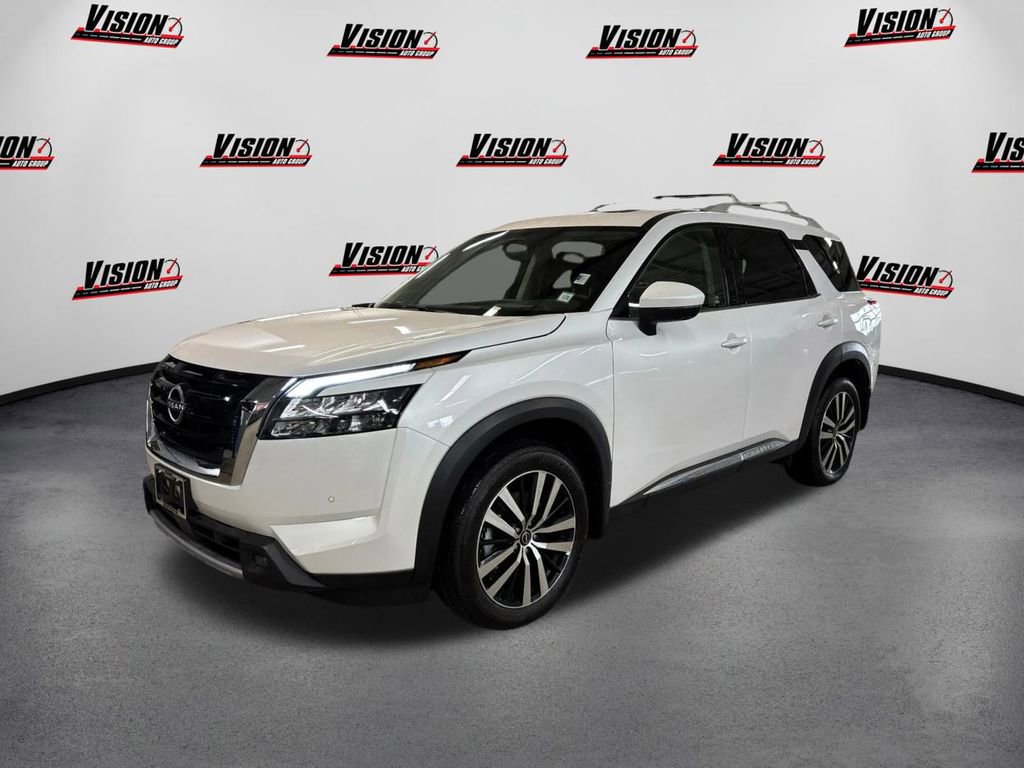 New 2025 Nissan Pathfinder Platinum w/ Cargo Package