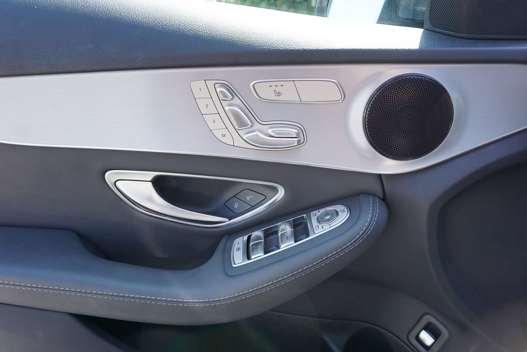 Used 2019 Mercedes-Benz C 300 Sedan image 10