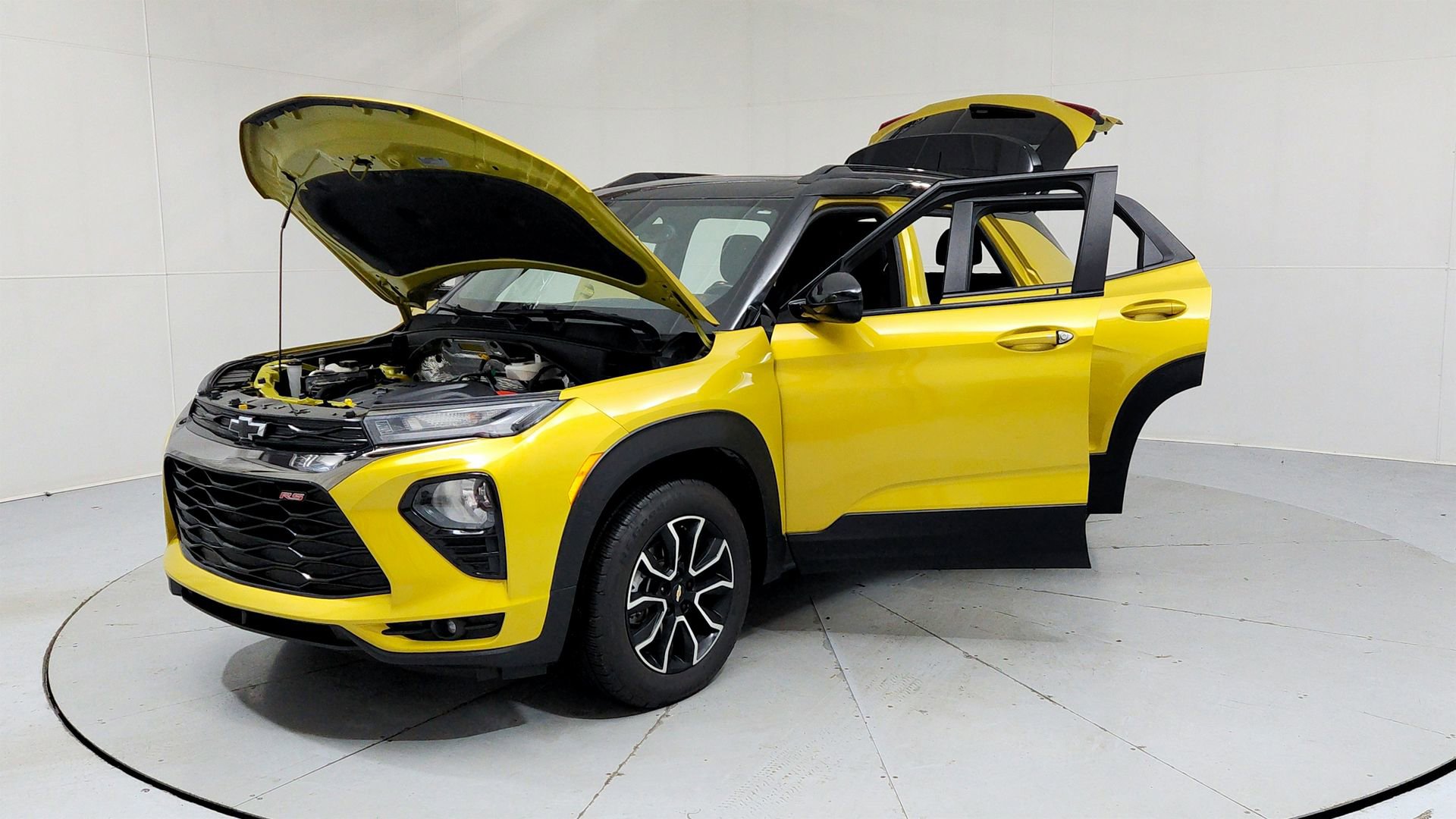Certified 2023 Chevrolet TrailBlazer RS w/ Sun and Liftgate Package AWD/4WD image 9