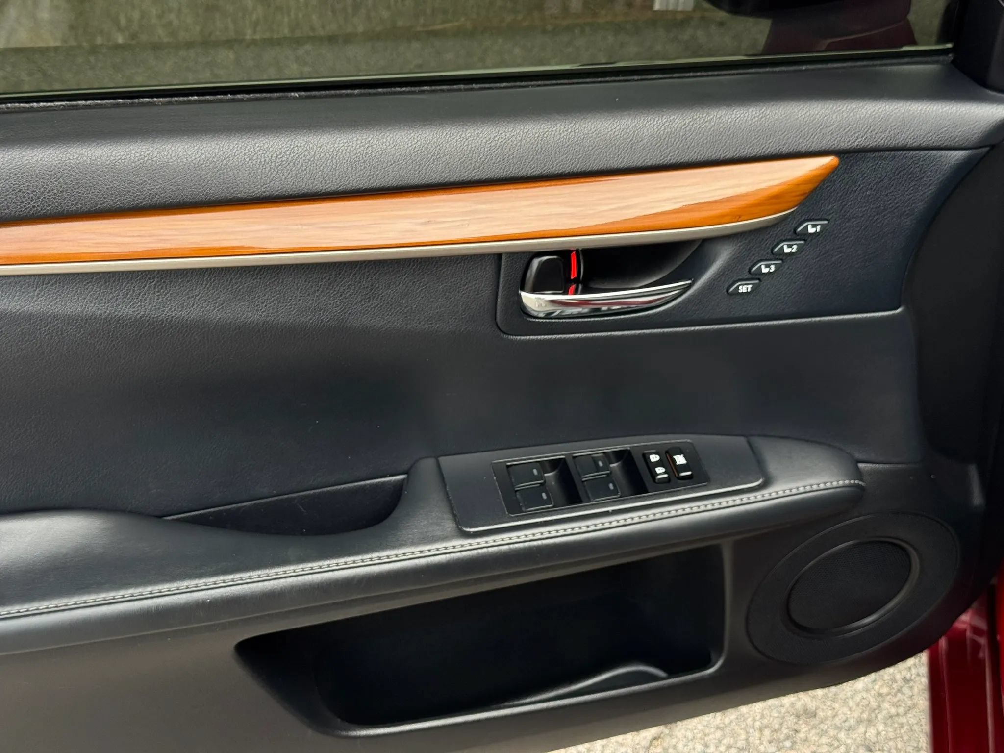 Used 2013 Lexus ES 300h w/ Premium Pkg FWD image 12