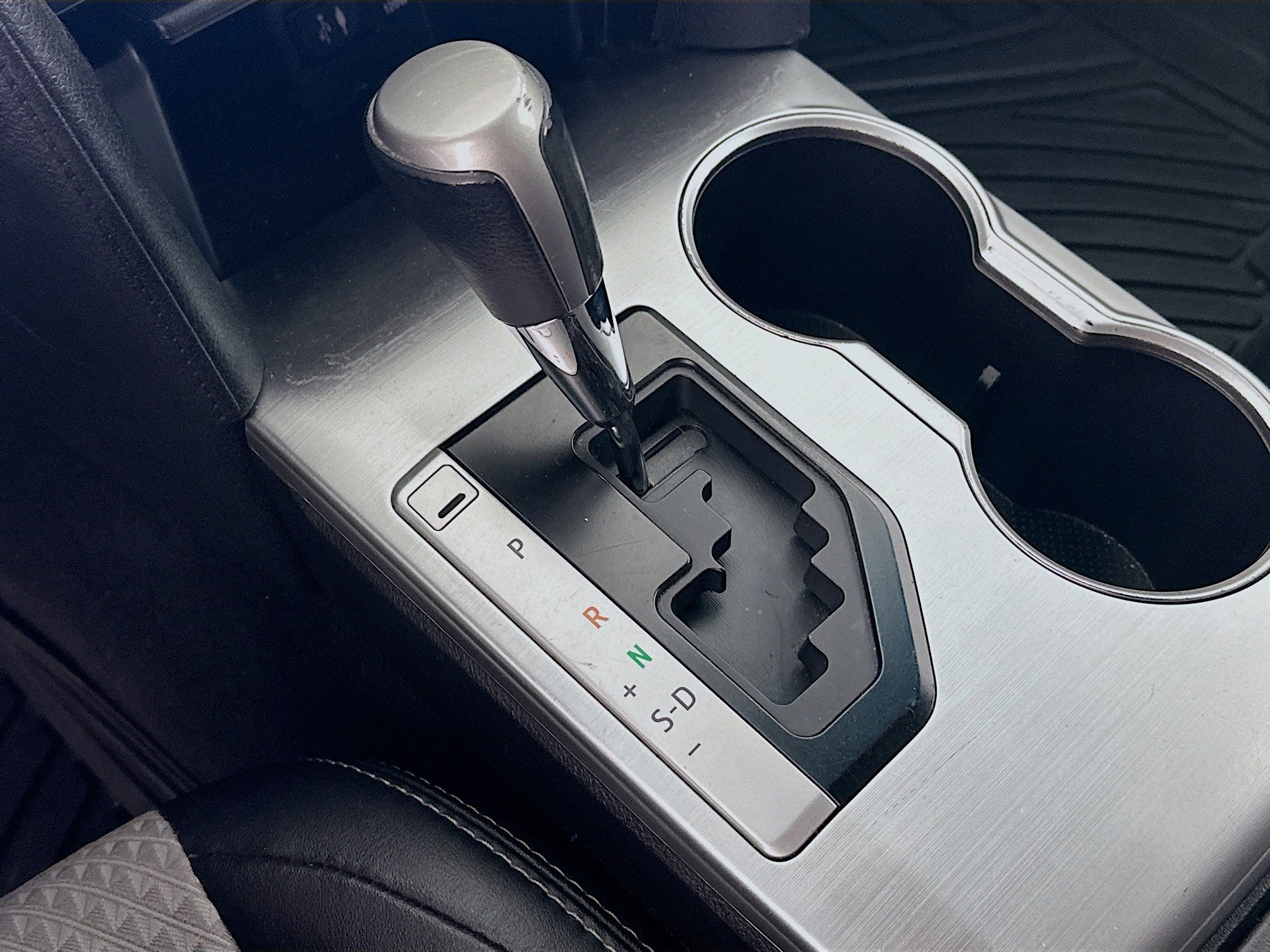 Used 2014 Toyota Camry SE image 24