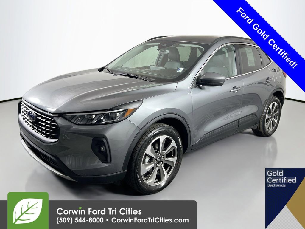 Used 2025 Ford Escape Platinum image 5