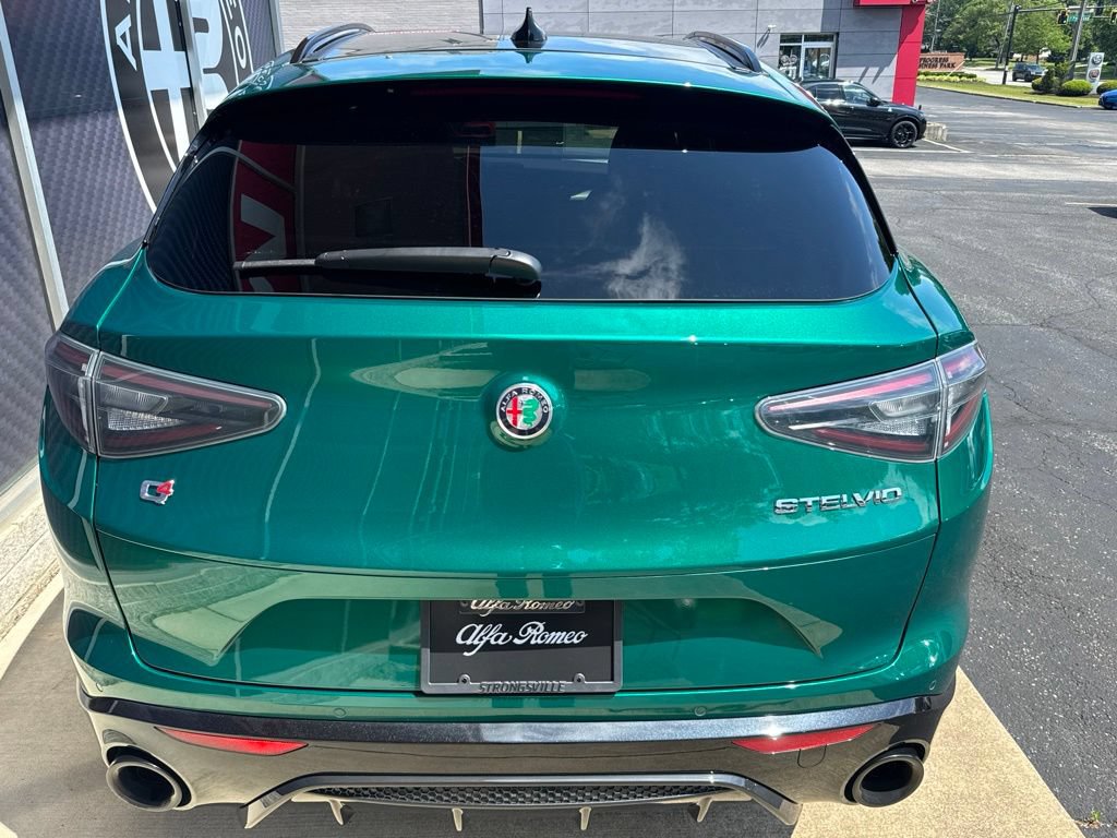 New 2025 Alfa Romeo Stelvio Sprint AWD/4WD image 11