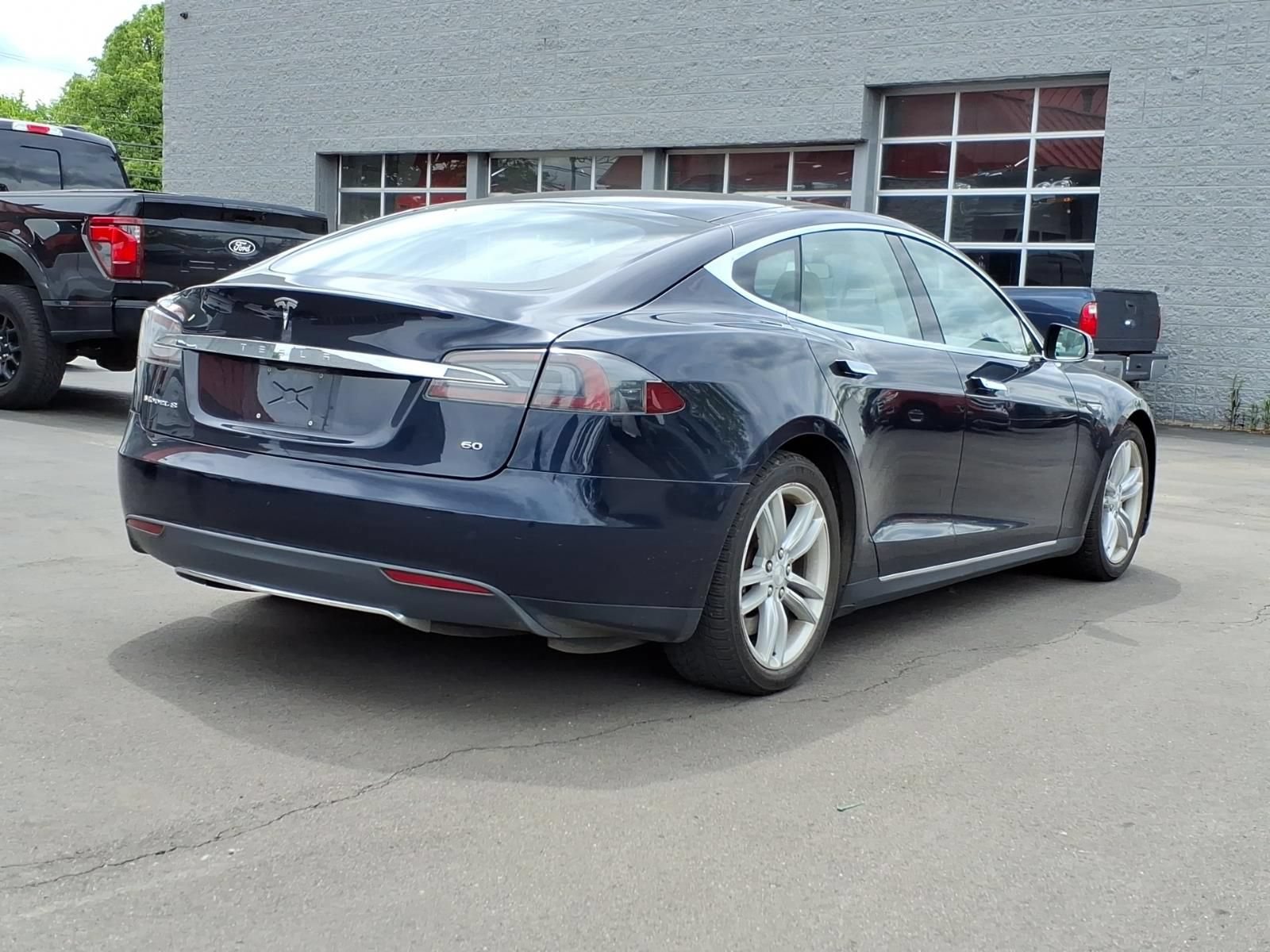 Used 2014 Tesla Model S 60 RWD image 5
