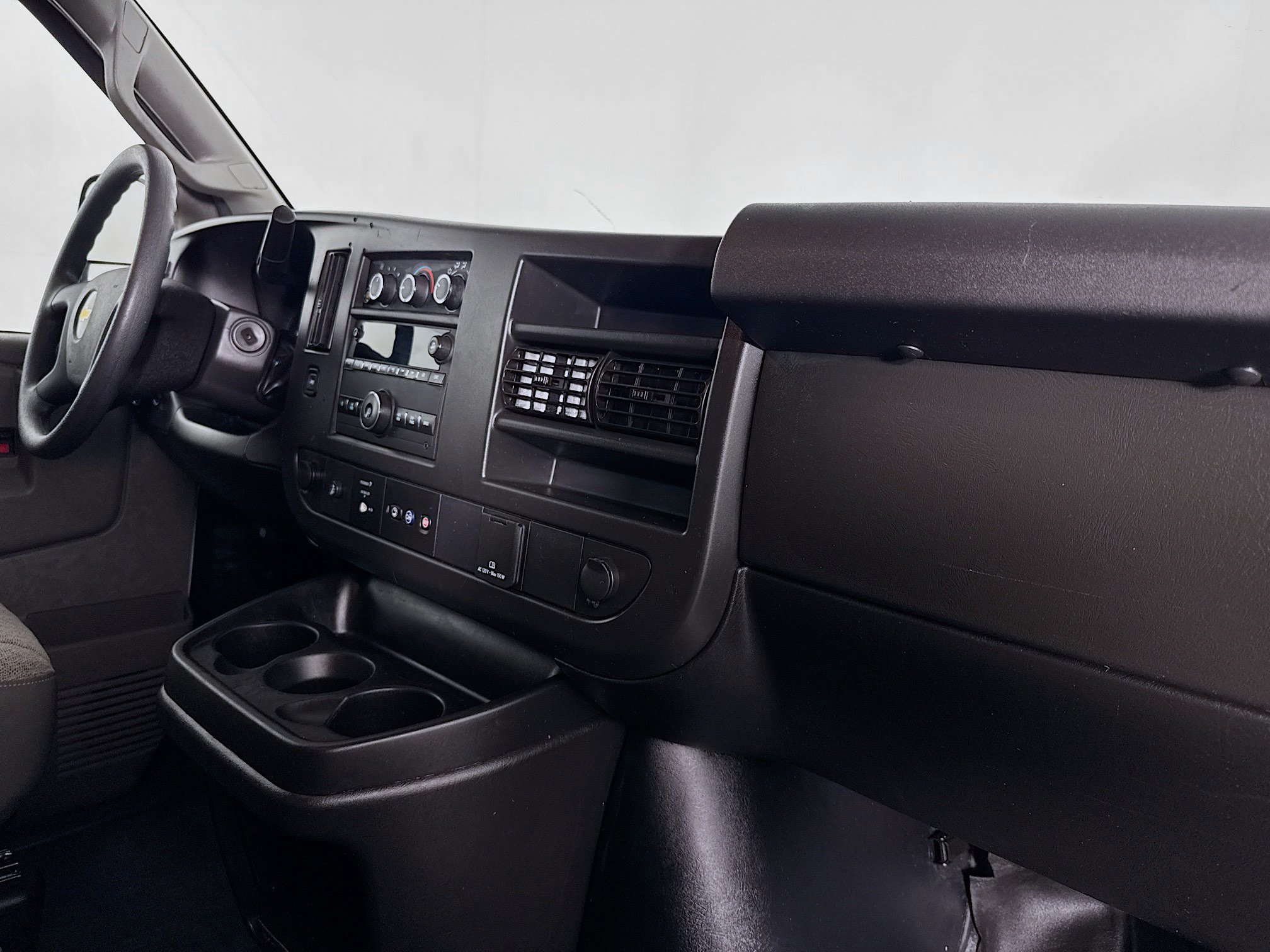 Used 2021 Chevrolet Express 2500 RWD image 20