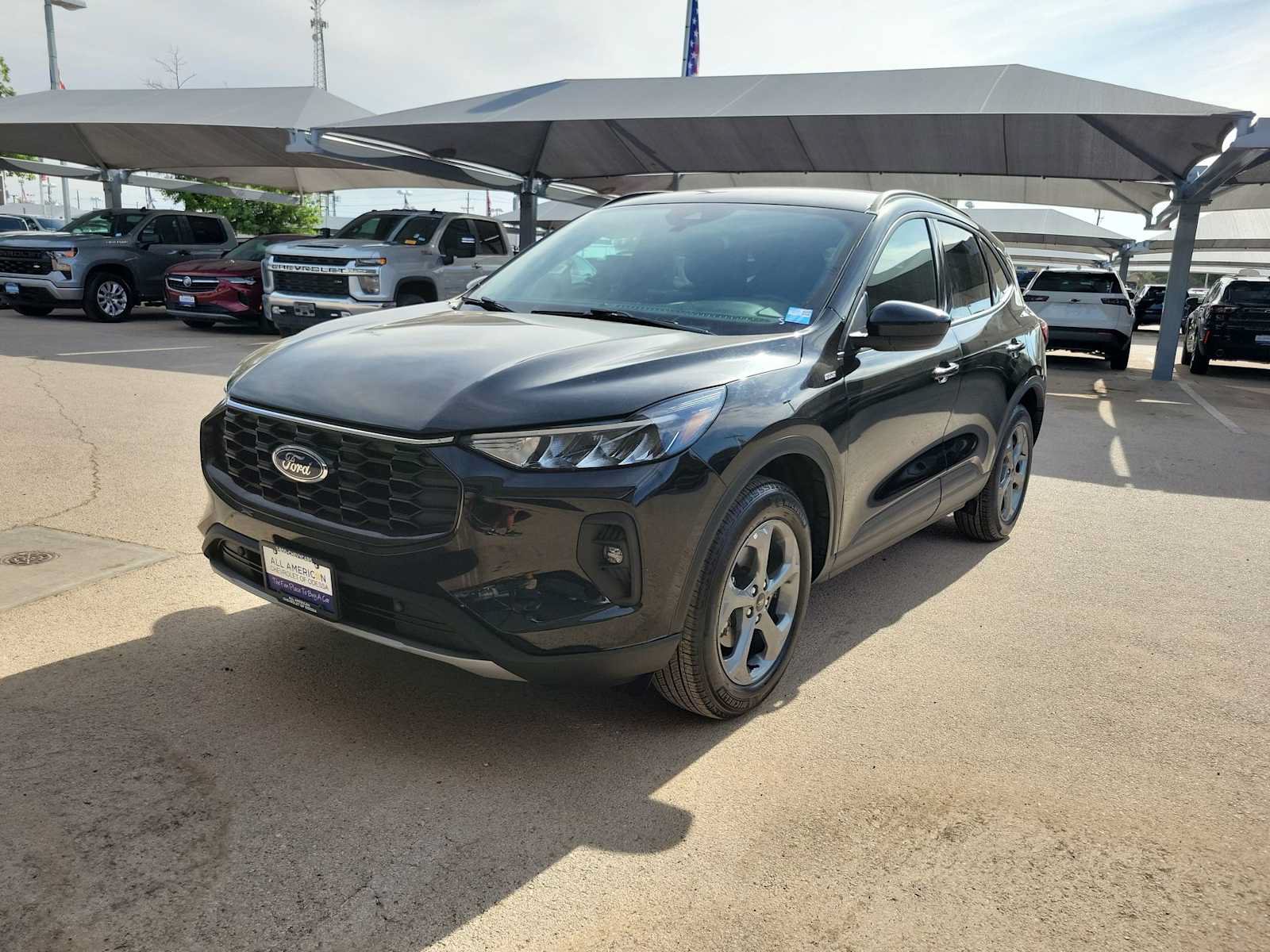 Used 2025 Ford Escape ST-Line Select AWD/4WD image 4