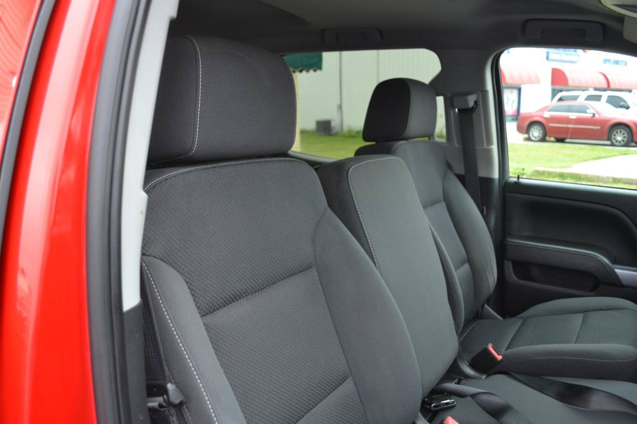 Used 2018 Chevrolet Silverado 1500 LT w/ Texas Edition AWD/4WD image 28