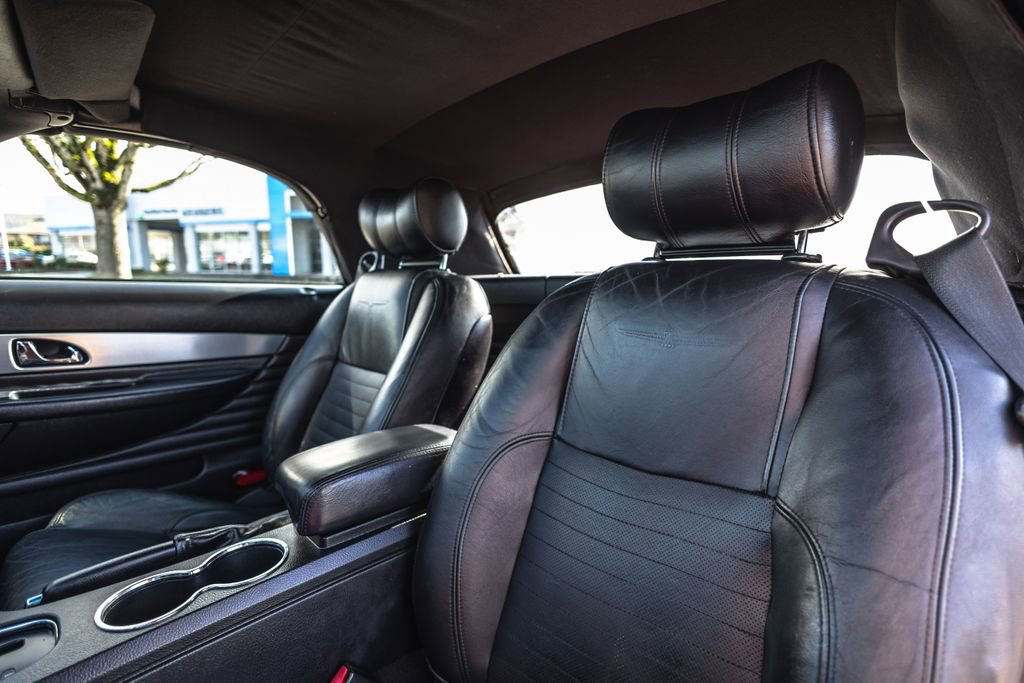 Used 2003 Ford Thunderbird image 27