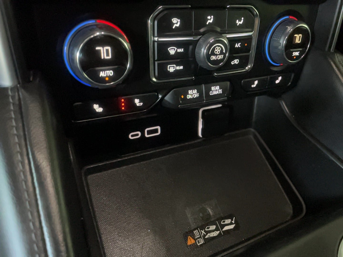 Used 2024 Chevrolet Suburban LT AWD/4WD image 9