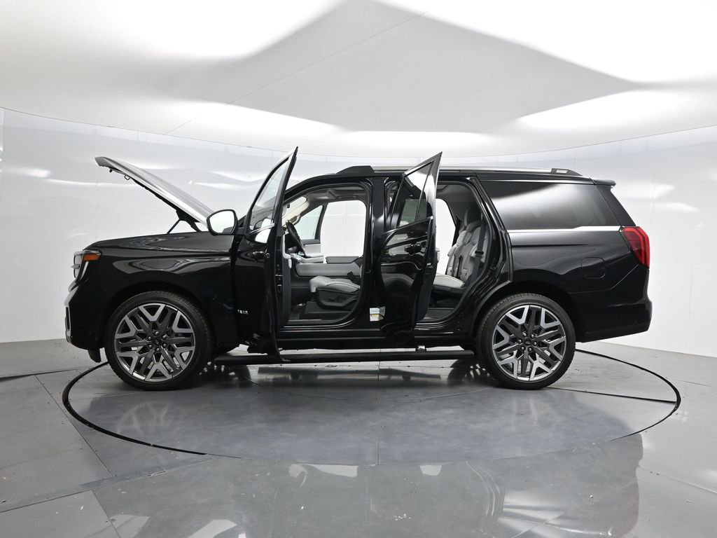 Used 2025 Ford Expedition Platinum w/ Platinum Ultimate Package image 47