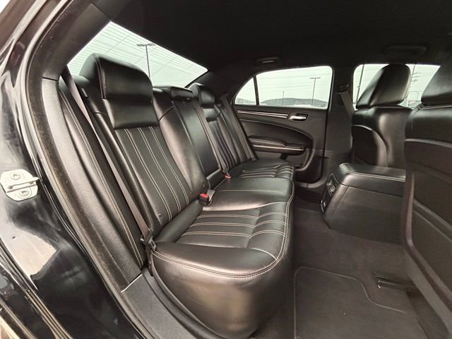Used 2019 Chrysler 300 S image 44