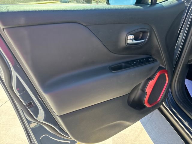 Used 2022 Jeep Renegade Trailhawk w/ Trailer Tow Group image 10