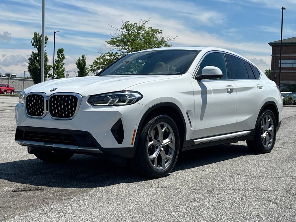 Used 2025 BMW X4 xDrive30i w/ Premium Package AWD/4WD image 6