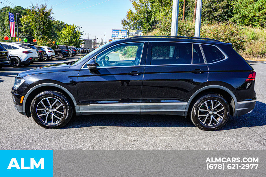 Used 2021 Volkswagen Tiguan SE w/ Panoramic Sunroof Package FWD image 6