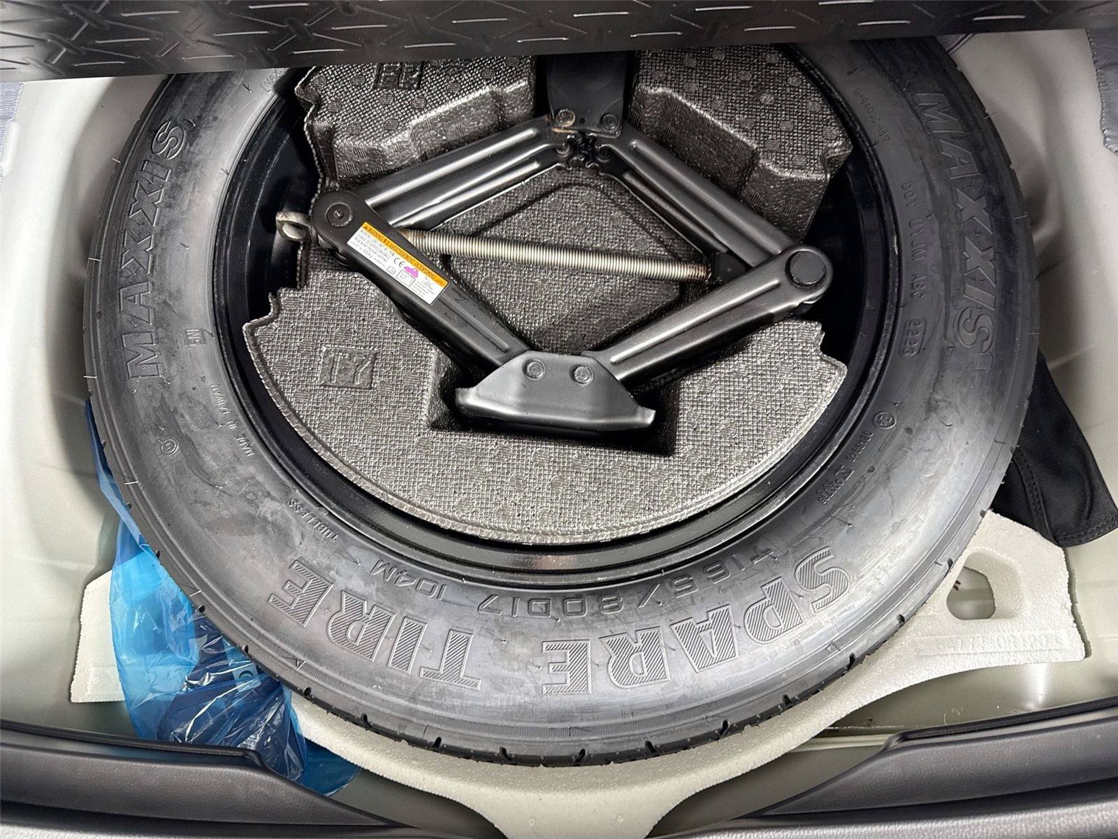 Certified 2023 Toyota RAV4 AWD Hybrid image 37