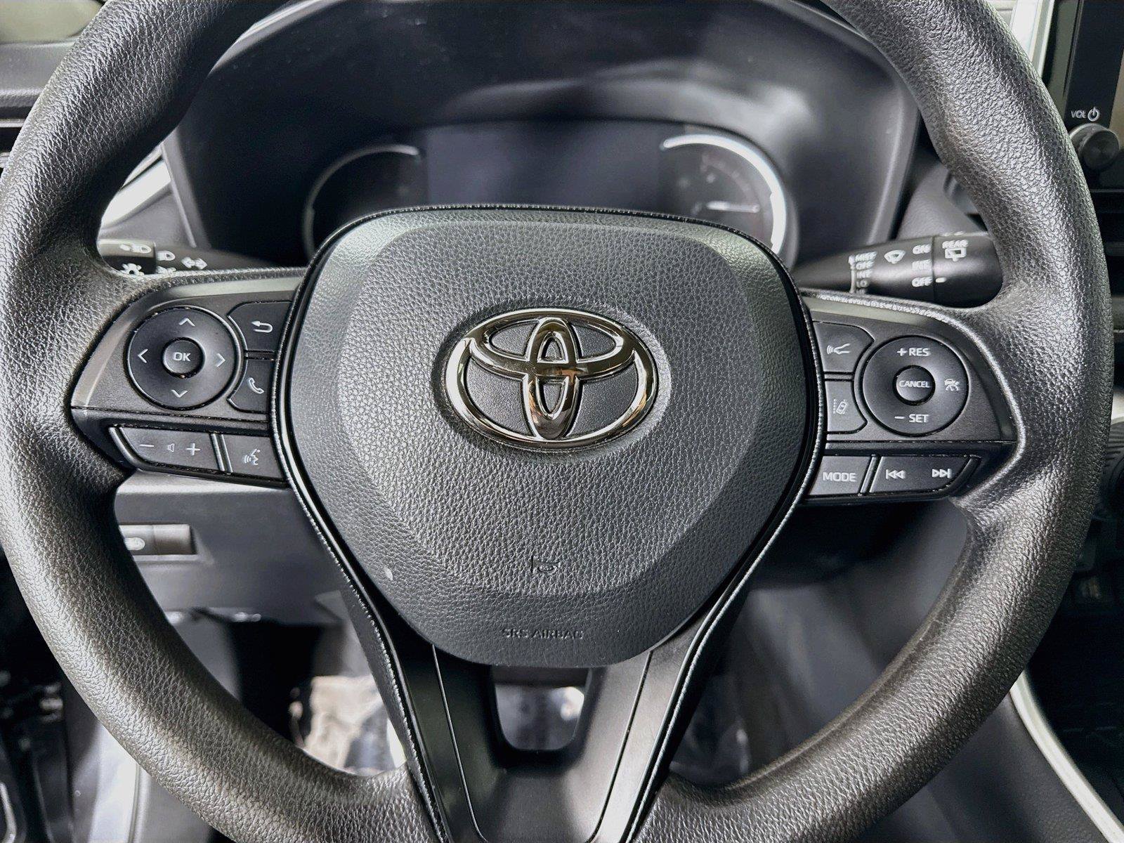 Used 2023 Toyota RAV4 LE FWD image 15