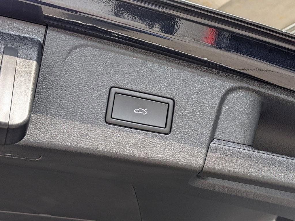 New 2026 Volkswagen Atlas Peak Edition image 30