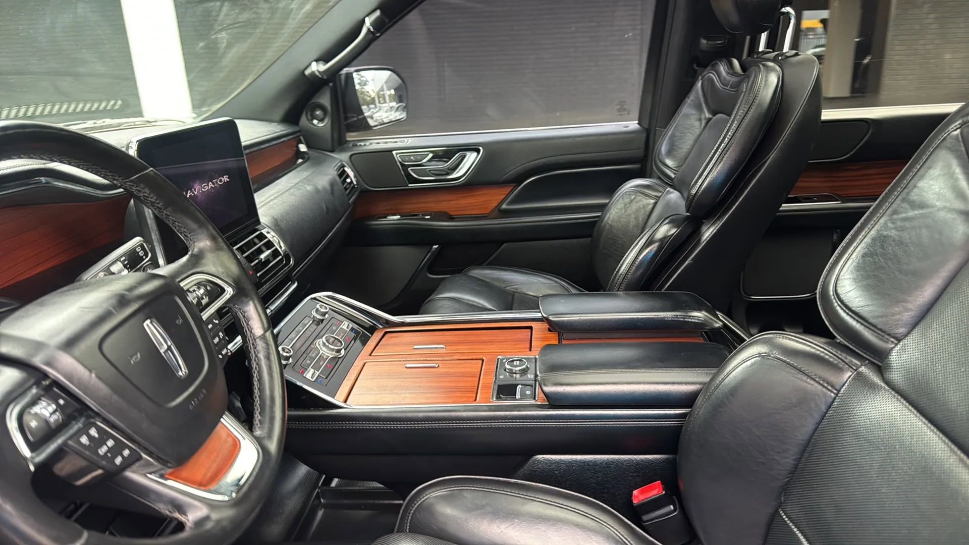 Used 2019 Lincoln Navigator Select RWD image 13