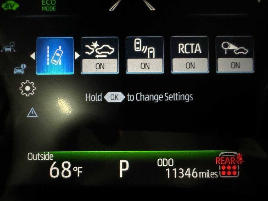 Used 2025 Toyota Sienna LE image 24