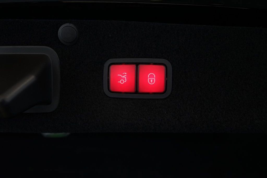 Used 2019 Mercedes-Benz Maybach S 560 4MATIC image 35