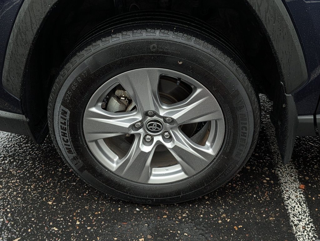 Used 2024 Toyota RAV4 XLE AWD/4WD image 13