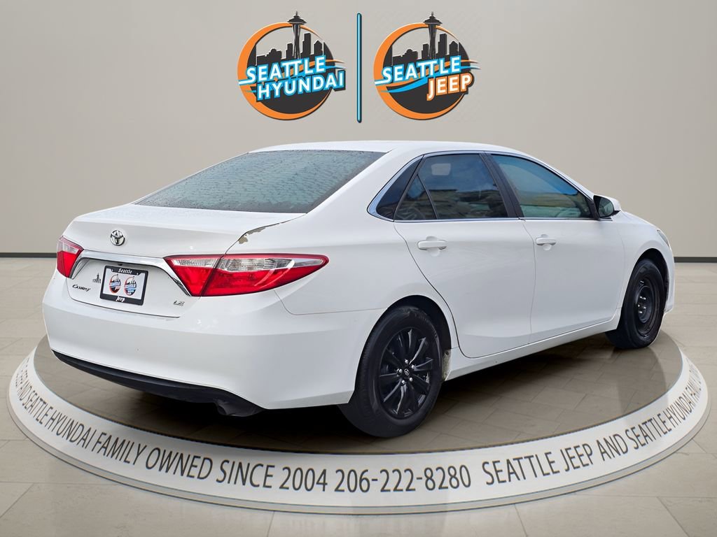 Used 2016 Toyota Camry LE FWD image 5