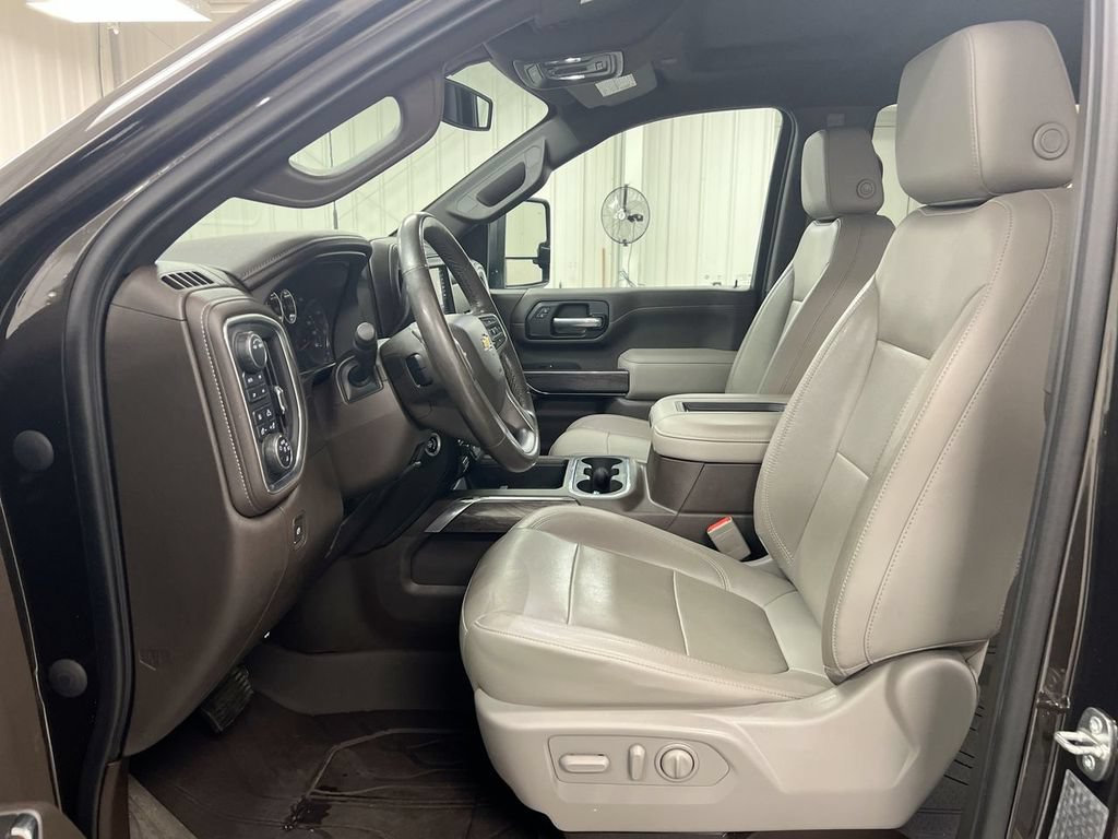 Used 2020 Chevrolet Silverado 2500 LTZ w/ LTZ Plus Package AWD/4WD image 19
