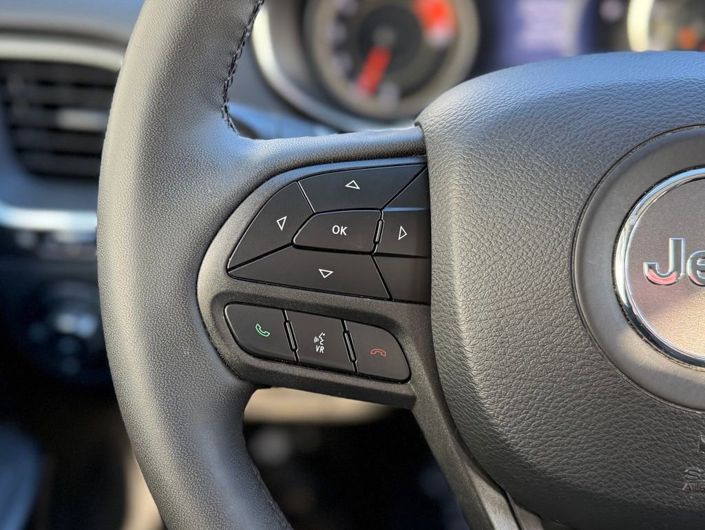 Used 2022 Jeep Cherokee Trailhawk w/ Trailer Tow Group image 6