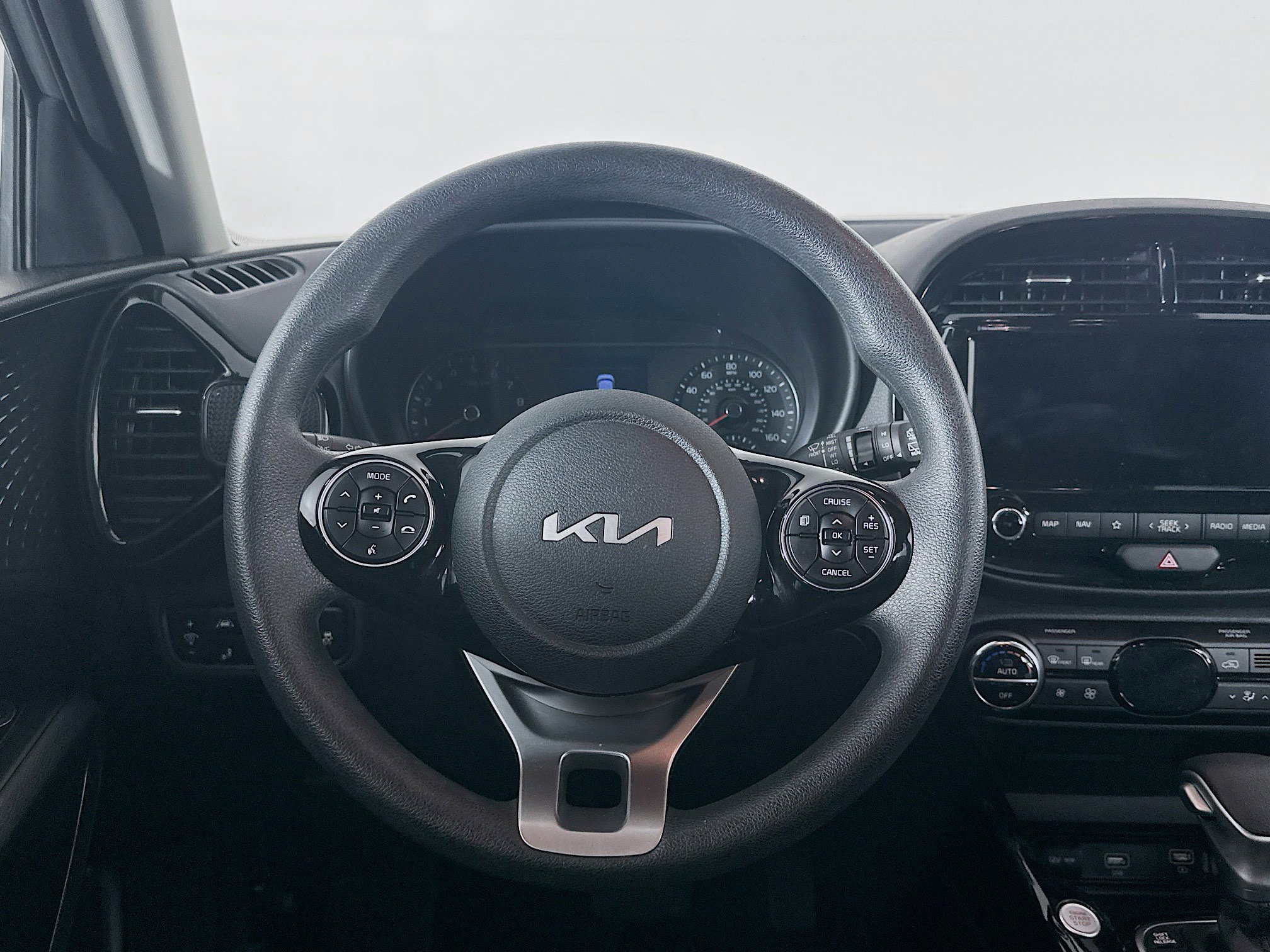 Used 2022 Kia Soul S FWD image 18