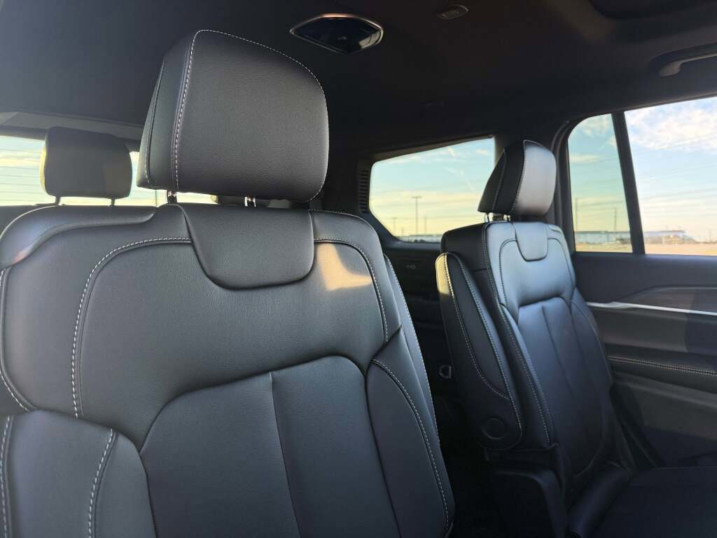 New 2025 Jeep Grand Cherokee L Limited image 26