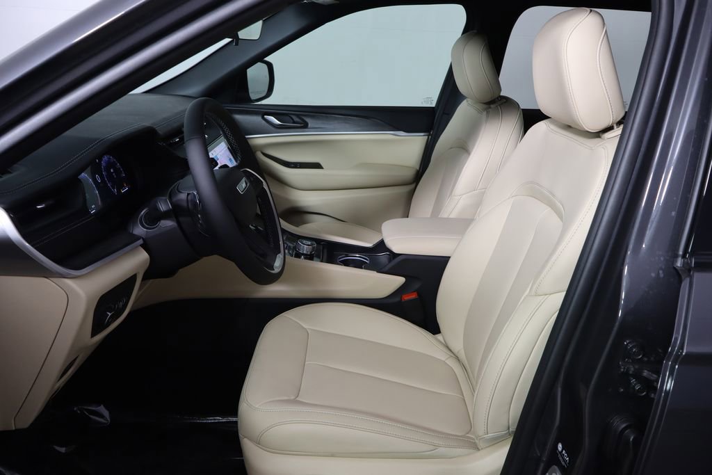 New 2026 Jeep Grand Cherokee Limited AWD/4WD image 15