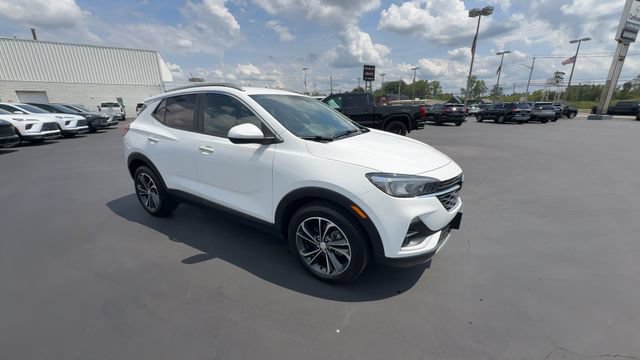 Certified 2020 Buick Encore GX Select FWD image 2