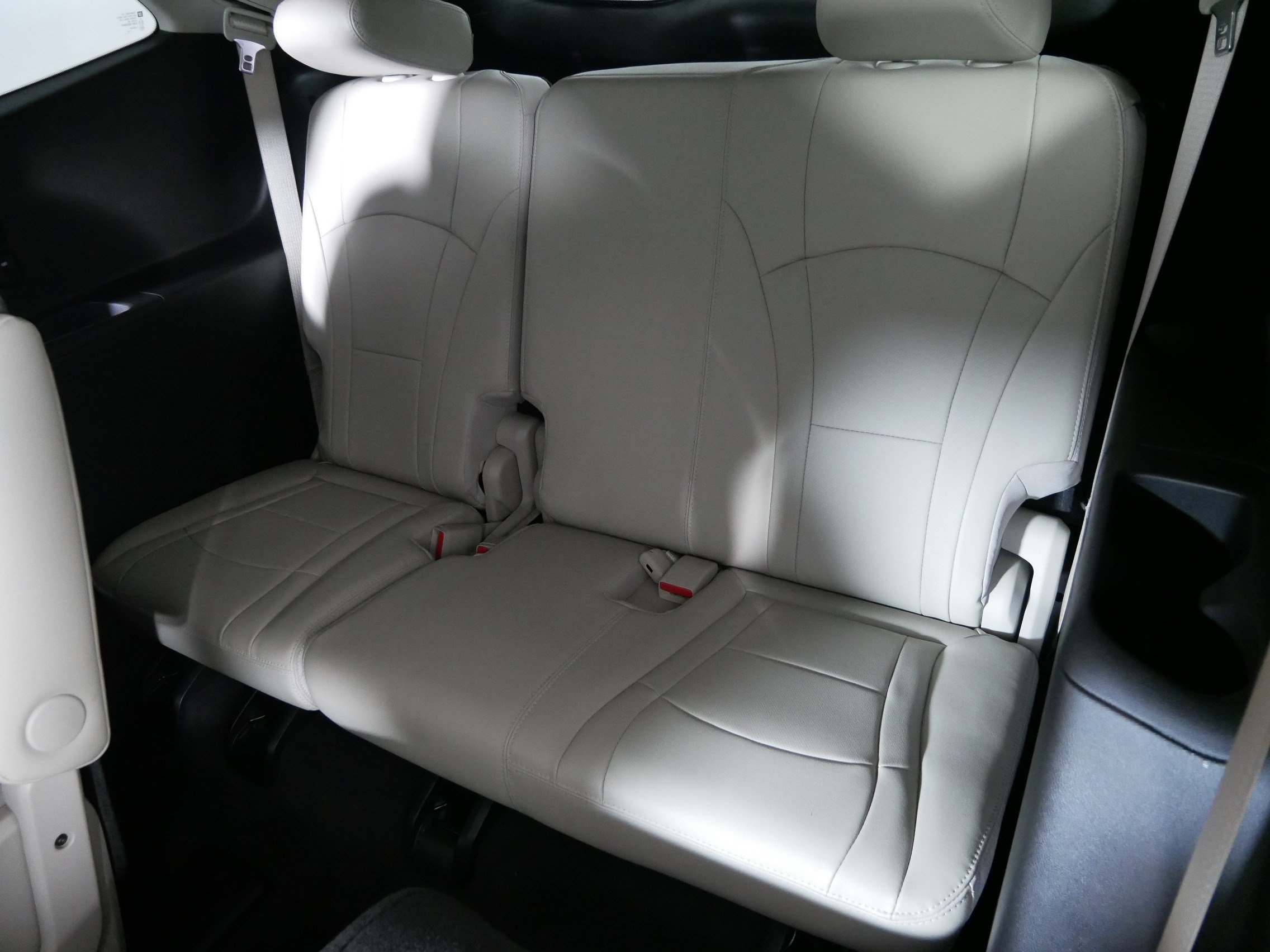 Certified 2020 Buick Enclave Premium w/ Sun and Sites Package image 33