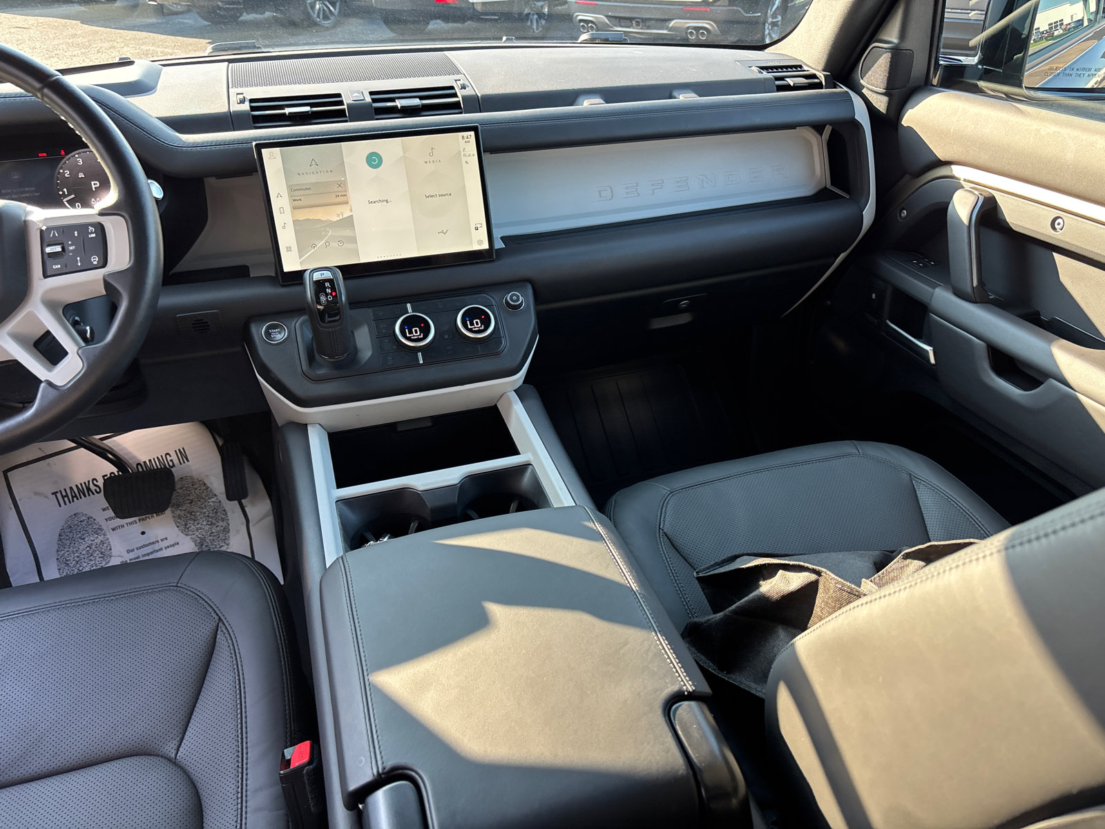 Used 2025 Land Rover Defender 110 X-Dynamic SE AWD/4WD image 29