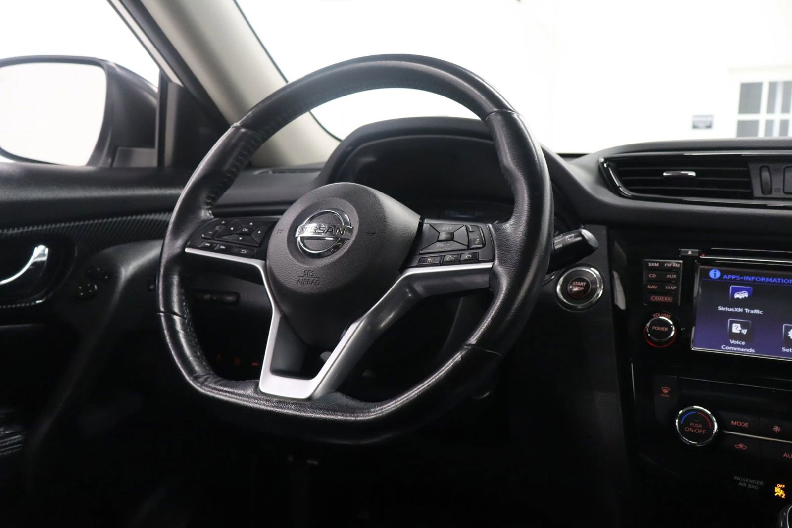 Used 2017 Nissan Rogue SL w/ SL Premium Package AWD/4WD image 33