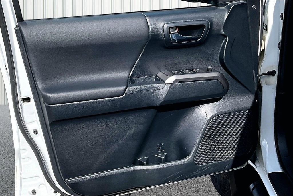 Used 2017 Toyota Tacoma TRD Pro image 16