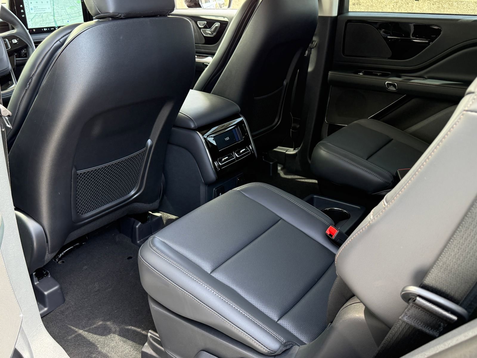 New 2026 Lincoln Aviator AWD image 21