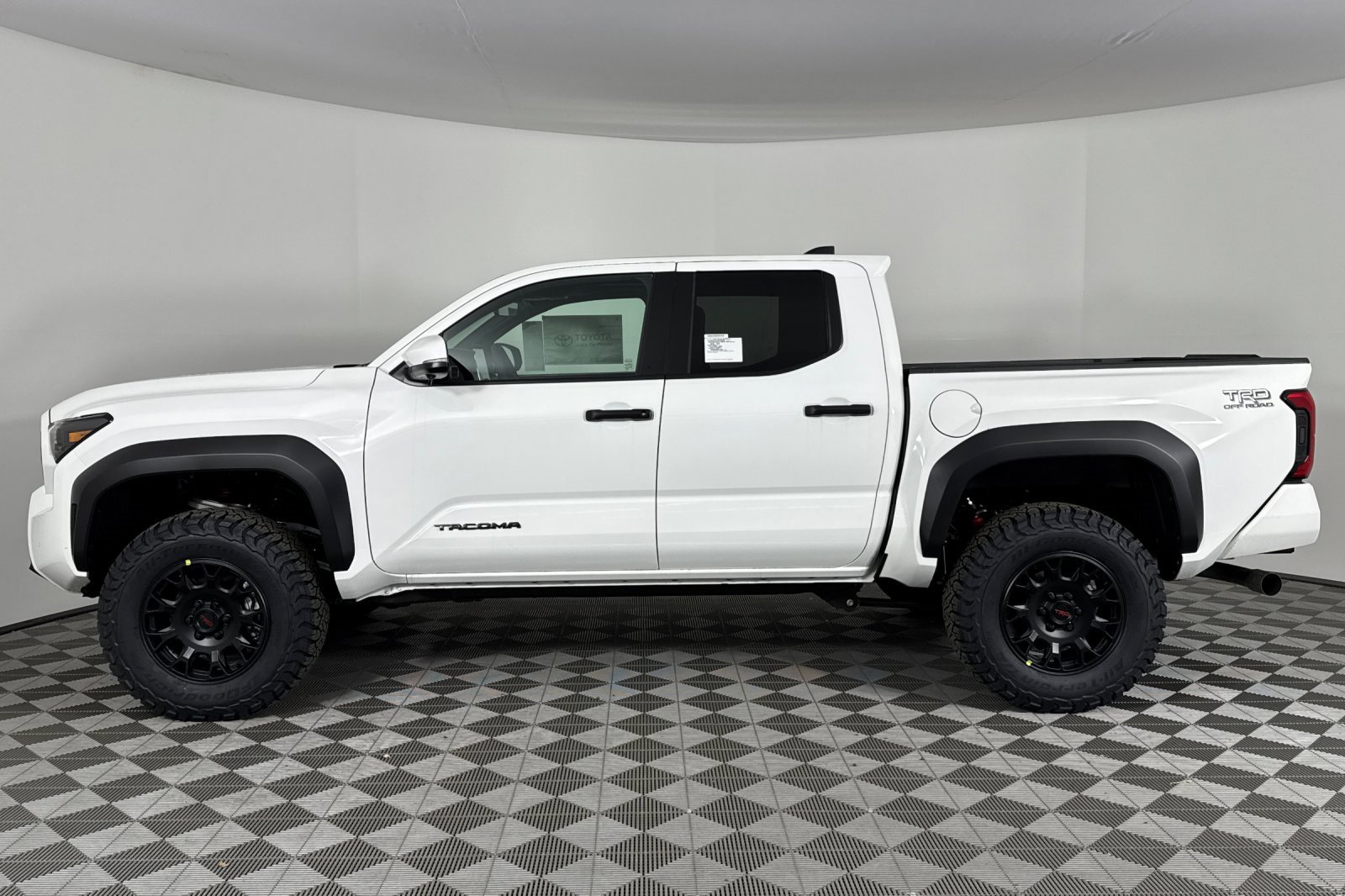New 2025 Toyota Tacoma TRD Off-Road image 7