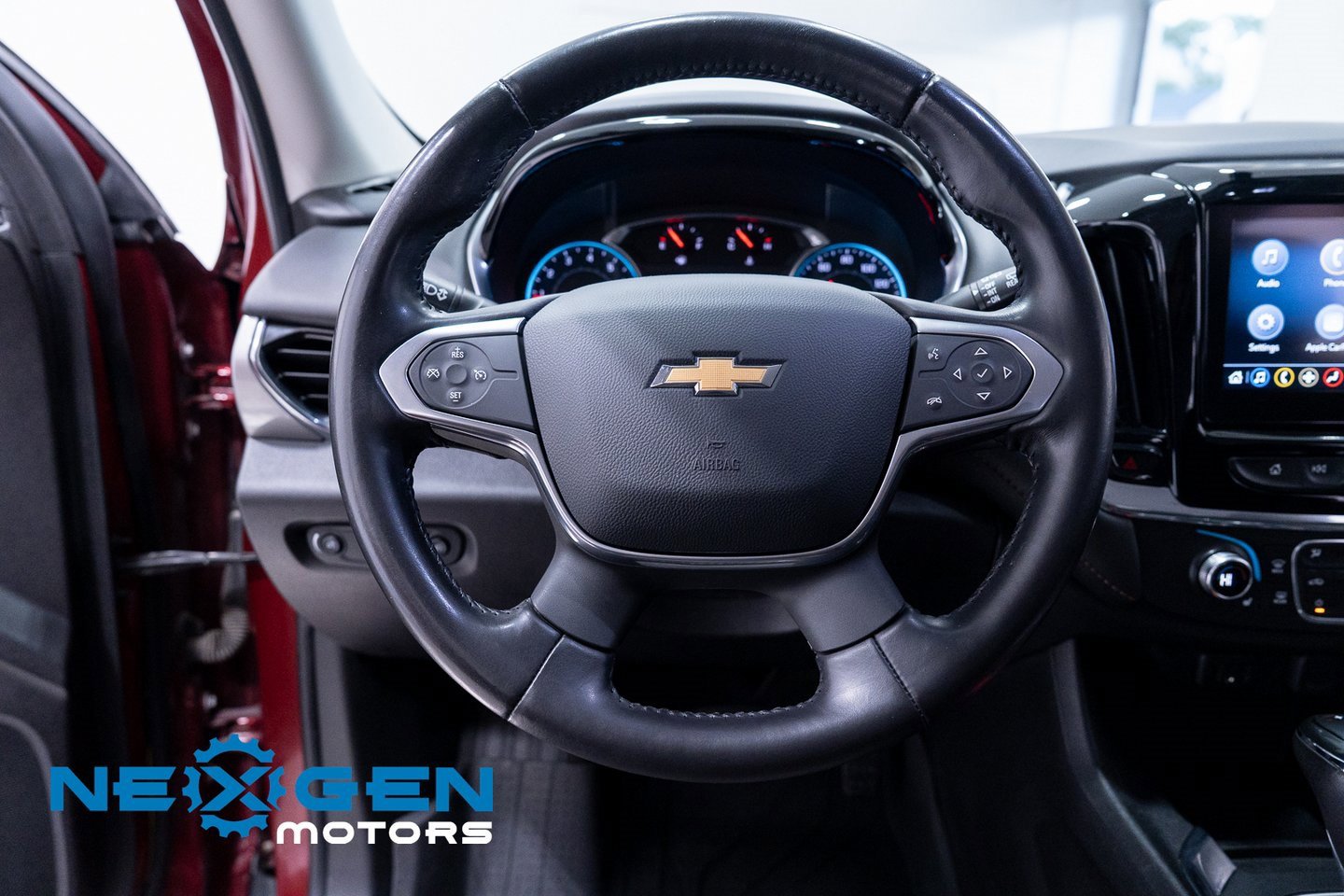 Used 2020 Chevrolet Traverse LT image 18