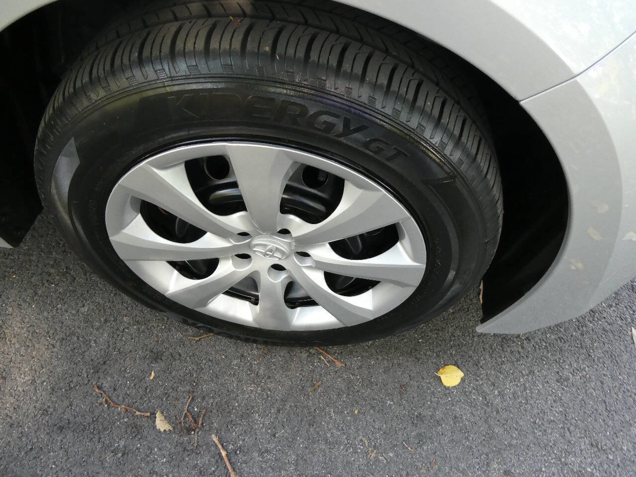 Used 2024 Toyota Corolla LE FWD image 28