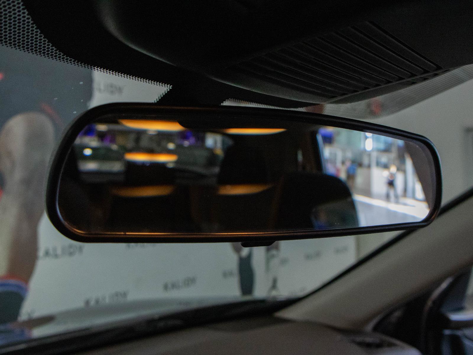 Used 2023 Nissan Rogue SV image 12