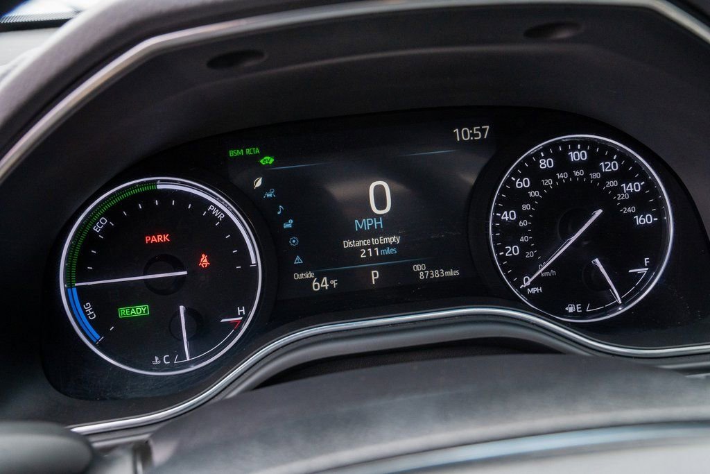 Certified 2021 Toyota Avalon XLE w/ Moonroof Package image 20