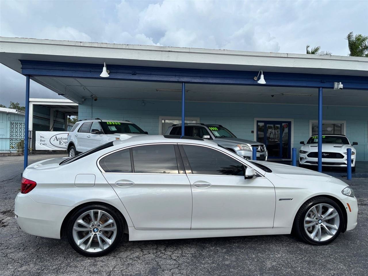Used 2014 BMW 535i xDrive Sedan AWD/4WD image 6