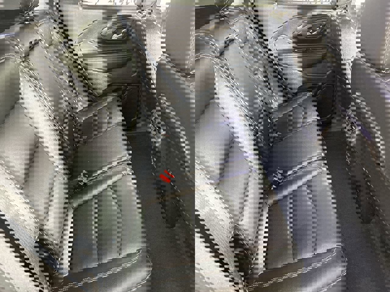 Used 2024 GMC Terrain SLT image 24