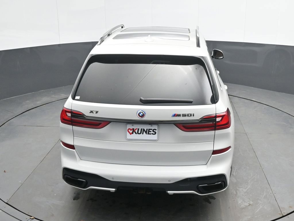 Used 2022 BMW X7 M50i image 37