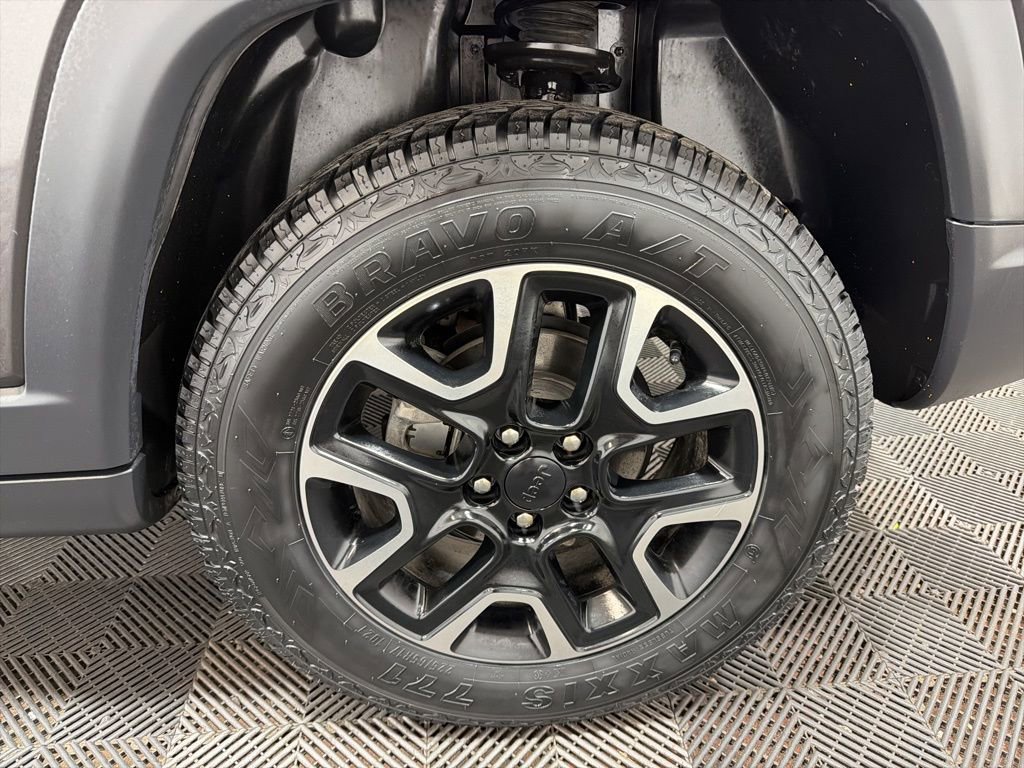 Used 2019 Jeep Compass Trailhawk image 31