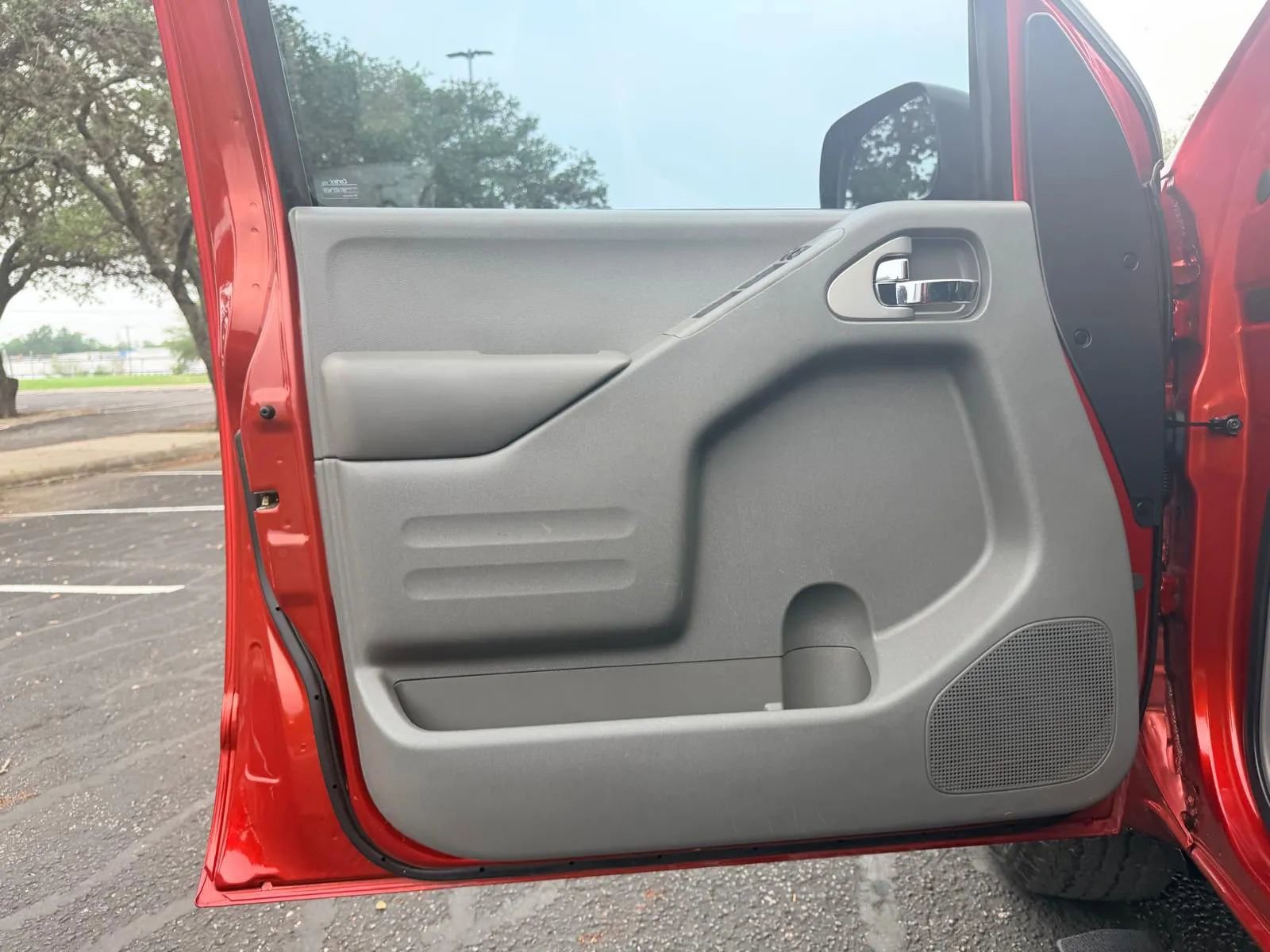 Used 2016 Nissan Frontier Desert Runner RWD image 13