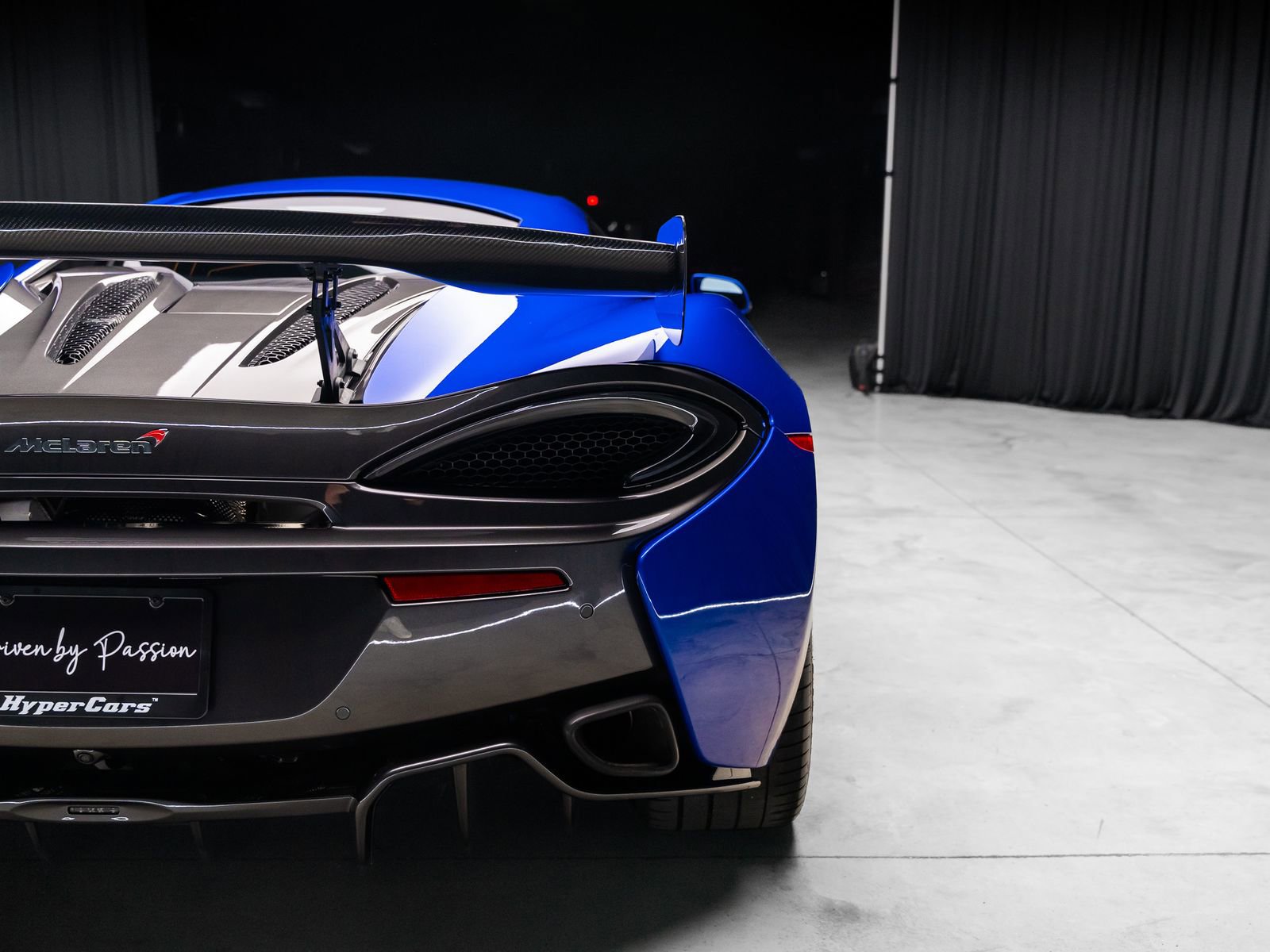 Used 2017 McLaren 570S Coupe RWD image 30
