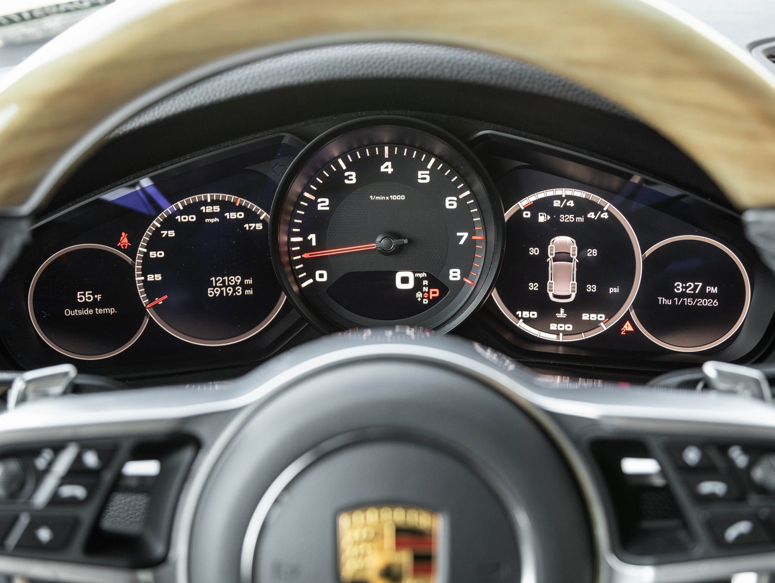 Certified 2023 Porsche Cayenne Platinum Edition image 14